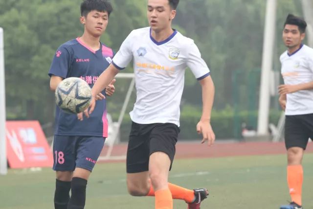 迪奥曼德宣称父亲是巴黎拥趸 此前多次说是利物浦死忠